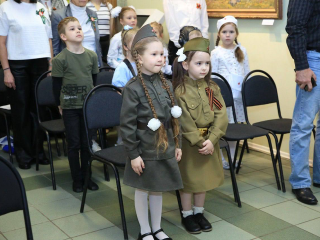 Более 80 дошколят Долгопрудного прочитали стихи о войне в честь юбилея Победы