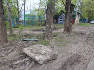 Территорию между школой и детским садом на улице Луговой восстановят к концу мая