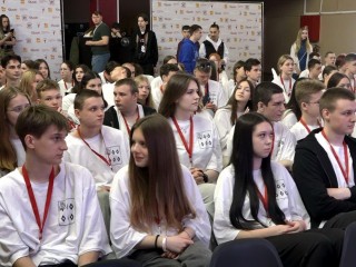 Лагерь молодежного актива начал работу в Богородском округе