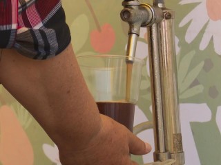 В Клину открылись первые палатки с квасом