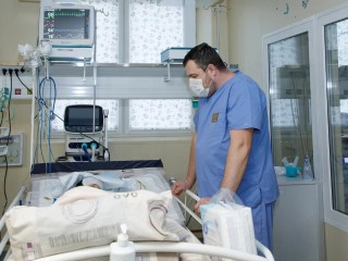 Врачи НИКИ детства спасли 5-летнего мальчика с аутоиммунным гепатитом и циррозом печени