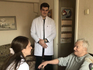 В Мытищах врачи приезжают к ветеранам домой, чтобы проверить их здоровье