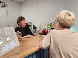 В поликлинике Солнечногорска обустроили зону ожидания с мини-кафе