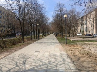 На улице Жарова отремонтировали пешеходную зону