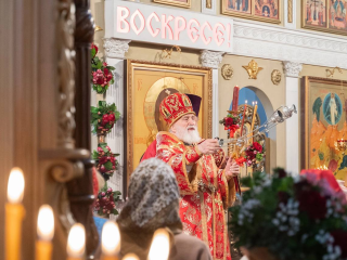 Митрополит Крутицкий и Коломенский Павел провел Божественную литургию в жуковском храме