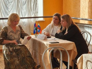 Мусор возле талдомского торгового центра уберут по просьбе местного жителя