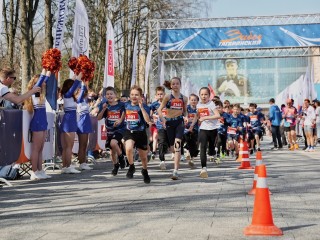 Краснознамецы открыли легкоатлетический сезон в Звездном городке