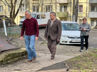 Ямочный ремонт проведут во дворах на улице Чехова