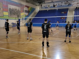 Сборная школы №7 лидирует в президентских спортивных играх по волейболу