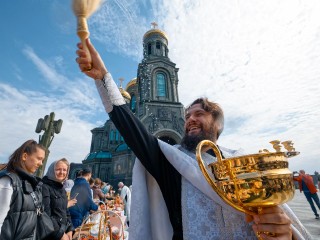 Красная горка в 2025 году: народные приметы и запреты