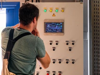 Цифровизация городских служб улучшила ЖКХ и соцобслуживание в Лобне