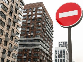Застройщик принес извинения собственнику квартиры в Котельниках, незаконно занятой рабочими