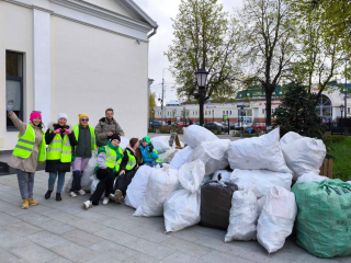 Звенигородцы за час принесли на переработку более 8 кубометров вторсырья
