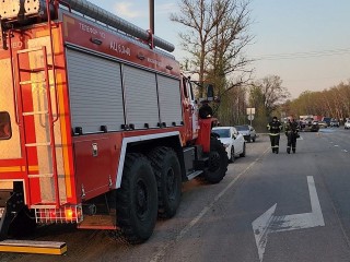 Экстренные службы прибыли на место ДТП в районе Панино