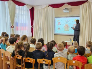 Стоматолог научила дошкольников из Павловского Посада правильной чистке зубов