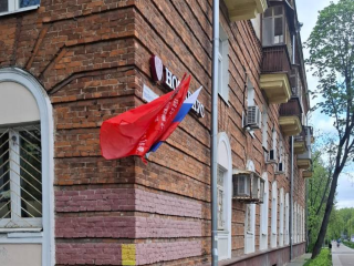 В Жуковском оперативно устранили проблему с флагштоком