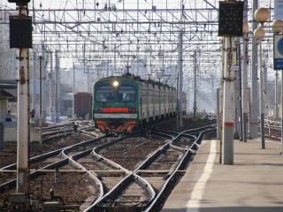 На вокзале Сергиева Посада поставят больше рамок и научат охрану доброте