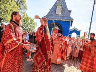 Епископ Кирилл на Светлую Седмицу провел службу в старейшем храме Мытищ