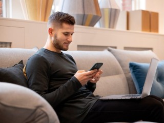 Названы признаки заражения смартфона вирусом