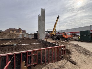 В Одинцове установили фундамент надземного перехода через железнодорожные пути