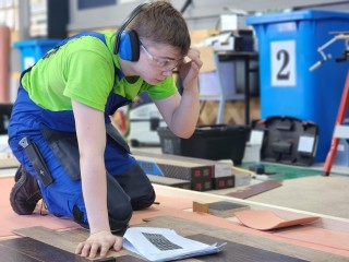 Чемпионат по укладке напольных покрытий проходит в колледже Воскресенска