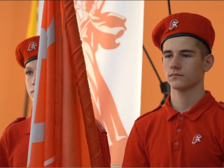 Школа №5 приняла эстафету «Знамя Победы»