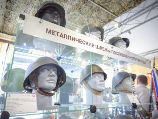 Студенты на экскурсии в Хотькове изучили производство шлемов и бронежилетов