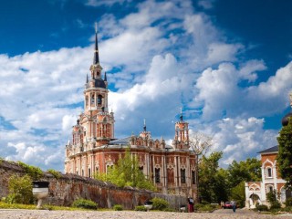 Архиепископ Фома совершил богослужение в знаковом храме Можайска