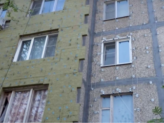 На улице Восточной в Домодедове перенесли газопровод для ремонта фасадов домов