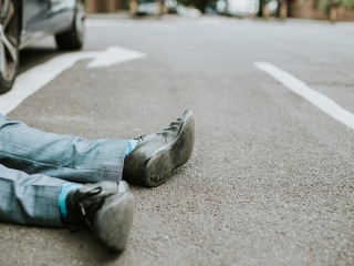 На Новлянской Ривьере на земле обнаружили лежащего без движения человека