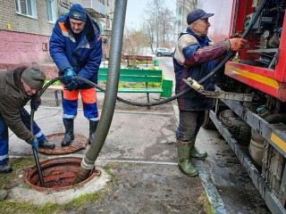 Коммунальщики Подмосковья назвали восемь предметов, которые нельзя бросать в канализацию