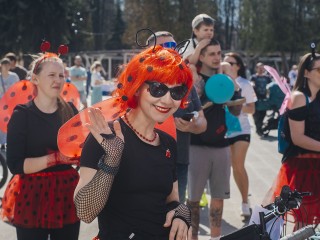 Велосезон в Пушкино открыли пчелки, бабочки и божьи коровки