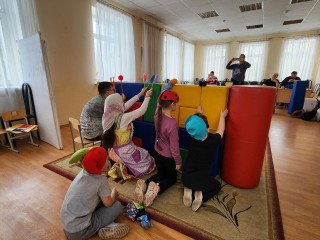 В Солнечногорске дети с ОВЗ побеждают тревожность и неуверенность в себе, играя в театре