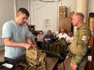 Как спастись от атаки беспилотника, объяснил жителям Лосино-Петровского боец СВО