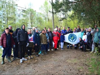 Жители Старого городка на экоакции собрали два КамАЗа мусора и 18 мешков вторсырья