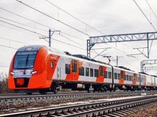 Поезда Ленинградского направления изменят график в выходные
