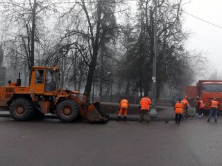 В Серпухове к 1 мая отмоют дороги и тротуары
