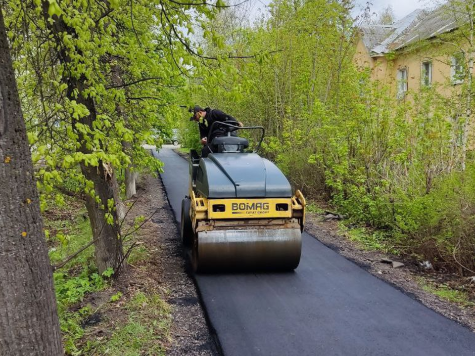 На улице Корнеева в Электростали отремонтировали тротуары