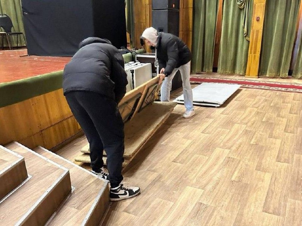Летом в Ленинском округе больше тысячи школьников смогут найти работу