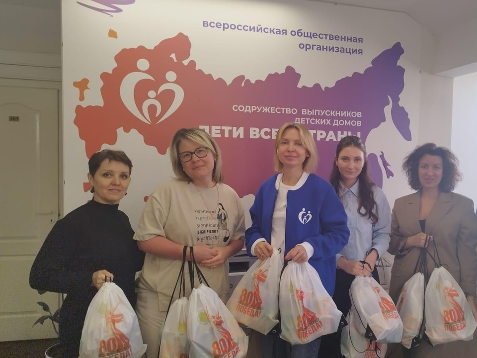 Семейный центр «Созвездие» собрал 20 продуктовых наборов для участников СВО