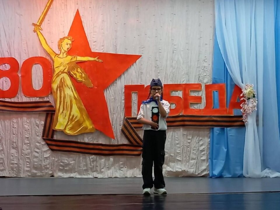 Школьница из Пущина оказалась самой голосистой среди юных инспекторов дорожного движения Подмосковья