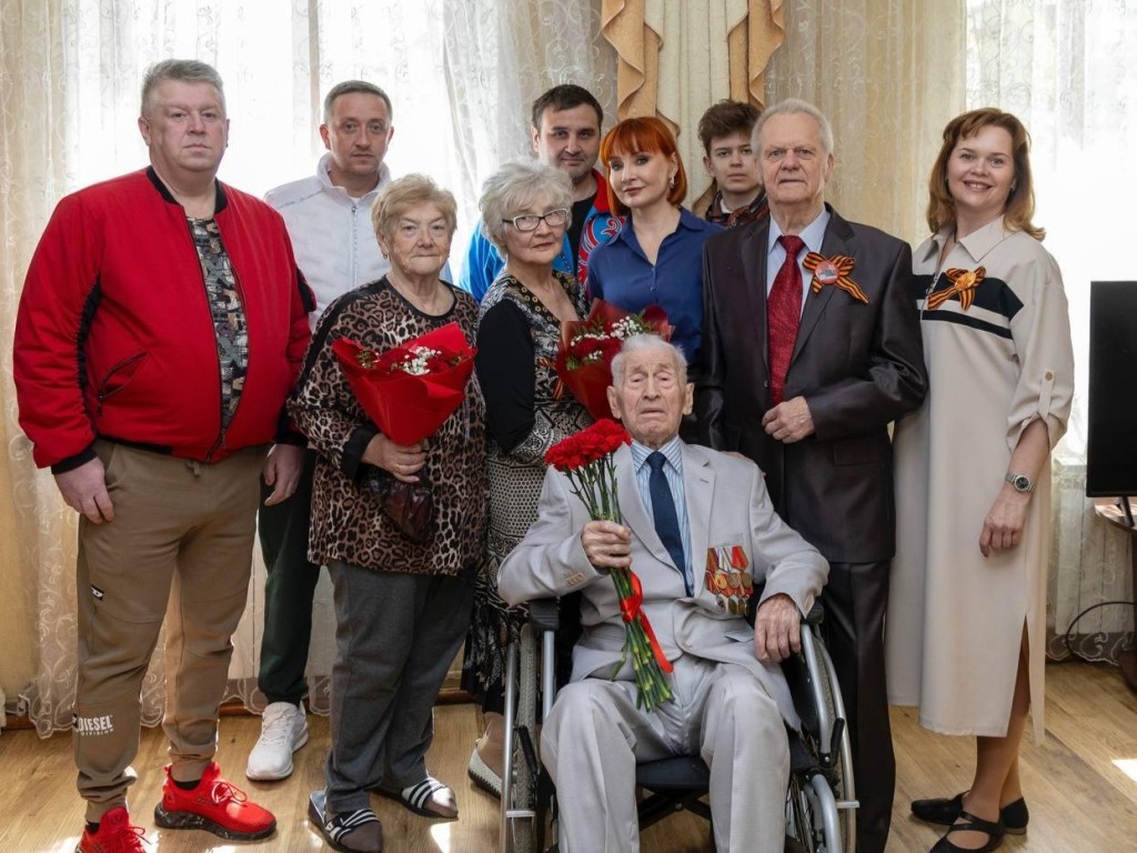 Власти Электростали навестили 99-летнего ветерана ВОВ