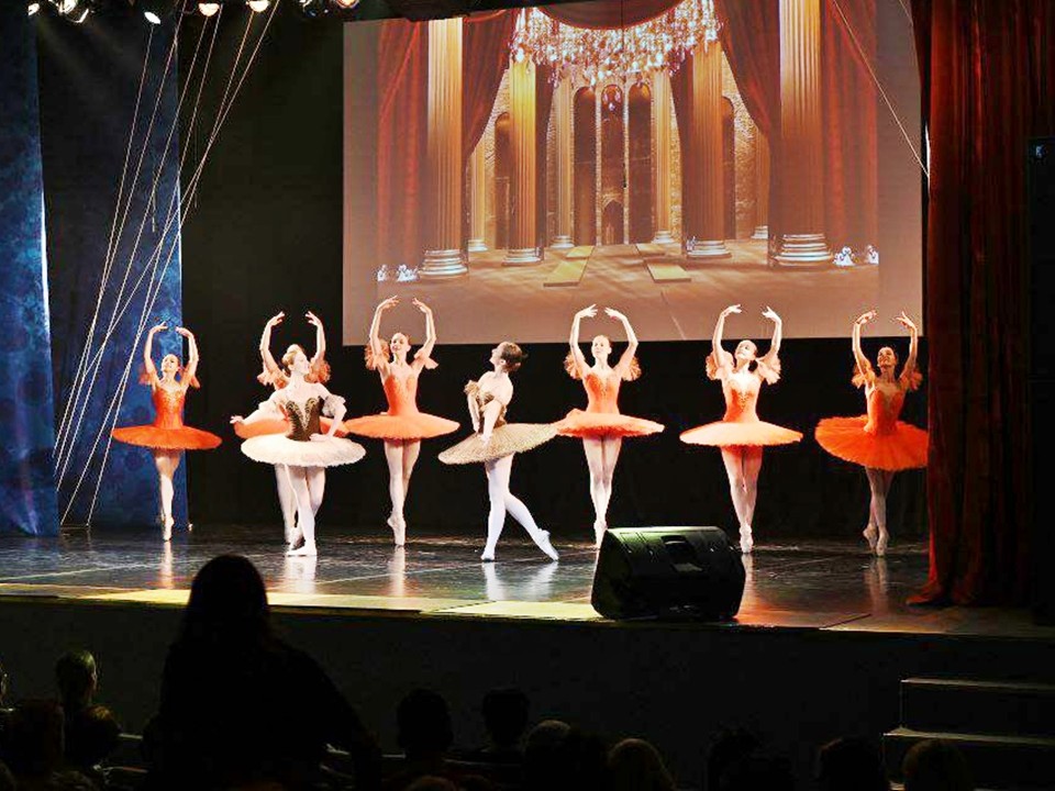 Дворец культуры «Россия» отметил 55-й творческий сезон