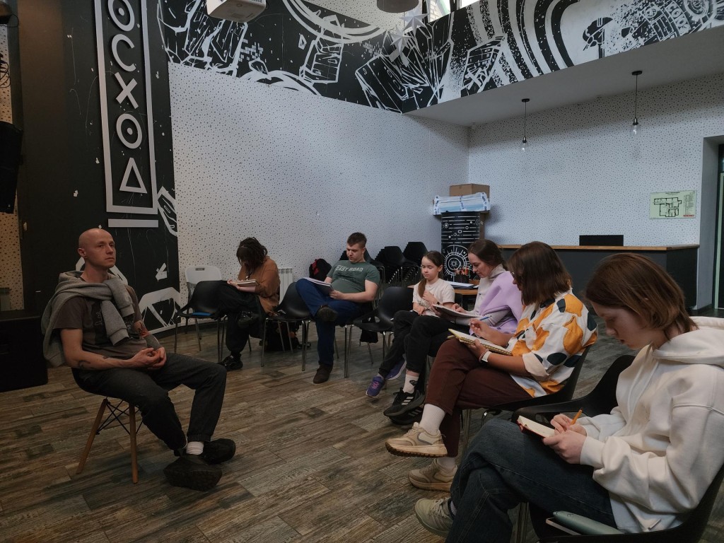 Бесплатный мастер-класс по скетч-рисованию с натуры прошел в Черноголовке