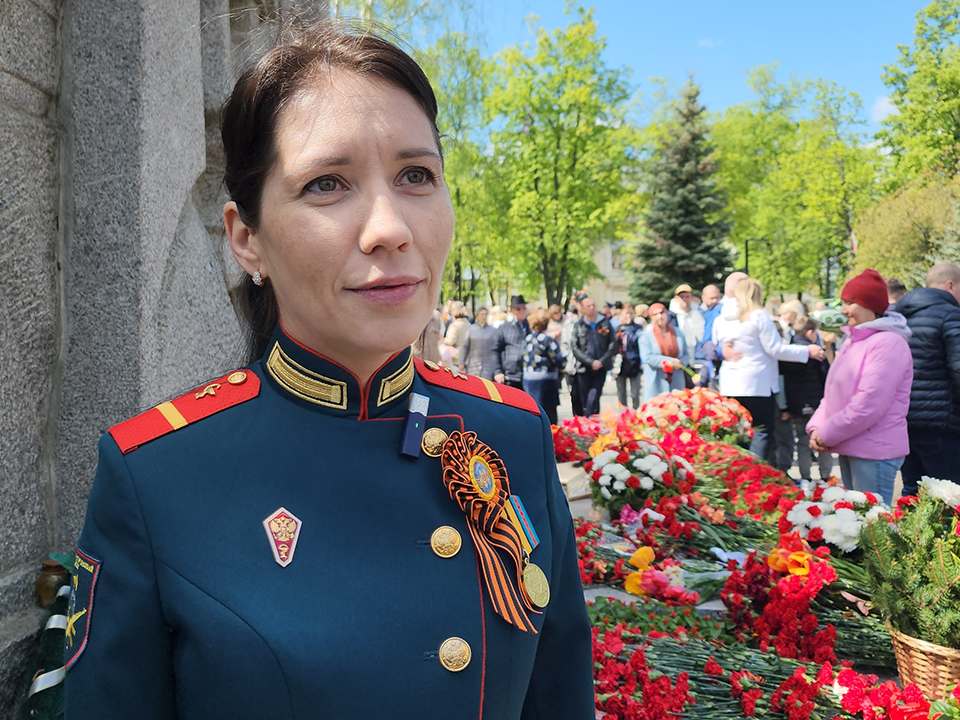 После Парада Победы в Ступине герой СВО Людмила Болилая дала напутствие подрастающему поколению