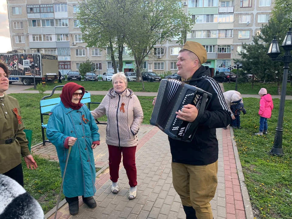 Песни Великой Победы зазвучат на детских площадках Серебряных Прудов