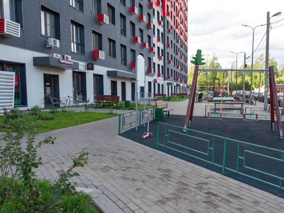 Дорожное покрытие и газоны восстановят на Транспортной улице
