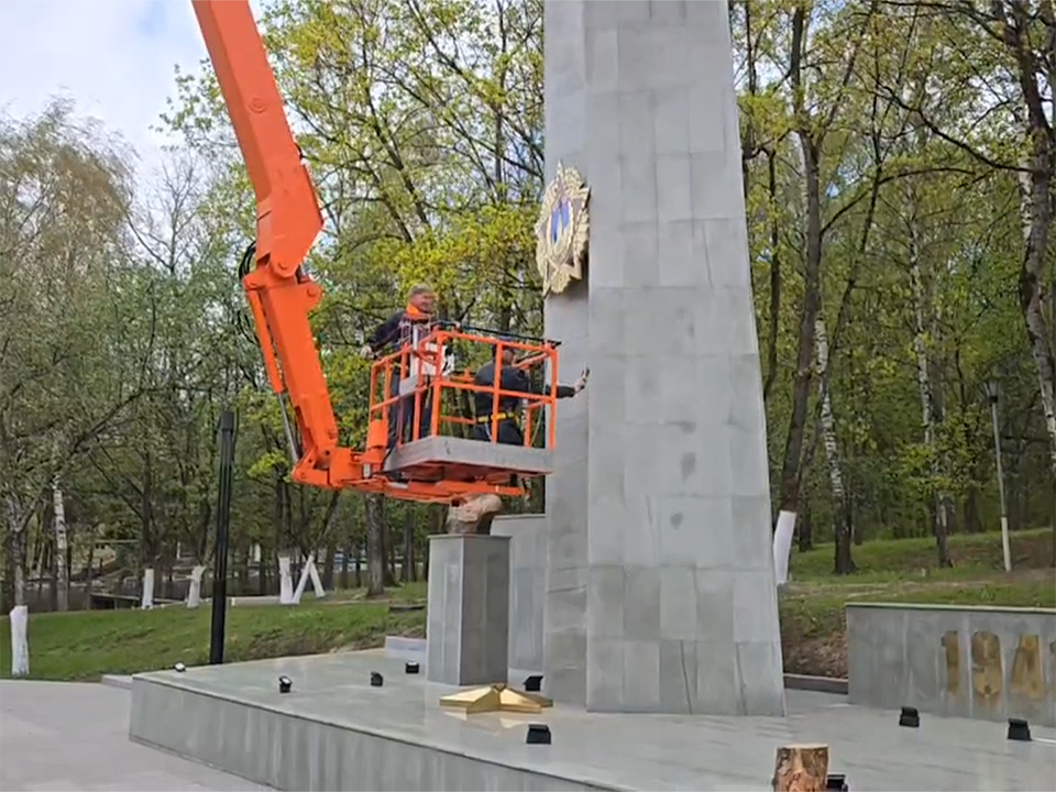Во Власихе привели в порядок мемориал Маршалу Жукову
