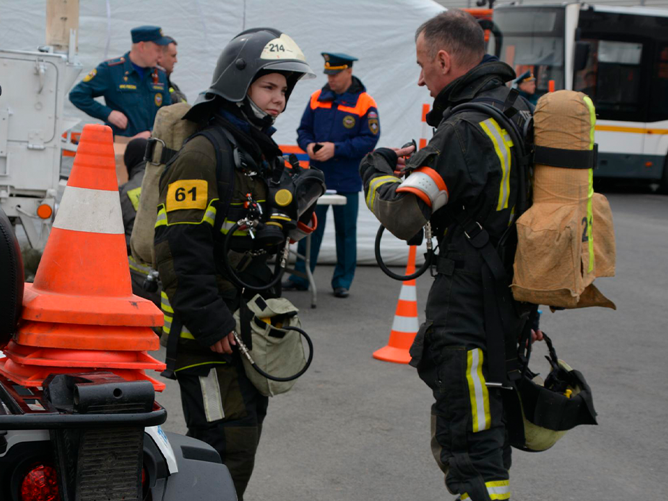 На М-4 «Дон» прошли масштабные учения спасателей по ликвидации ДТП