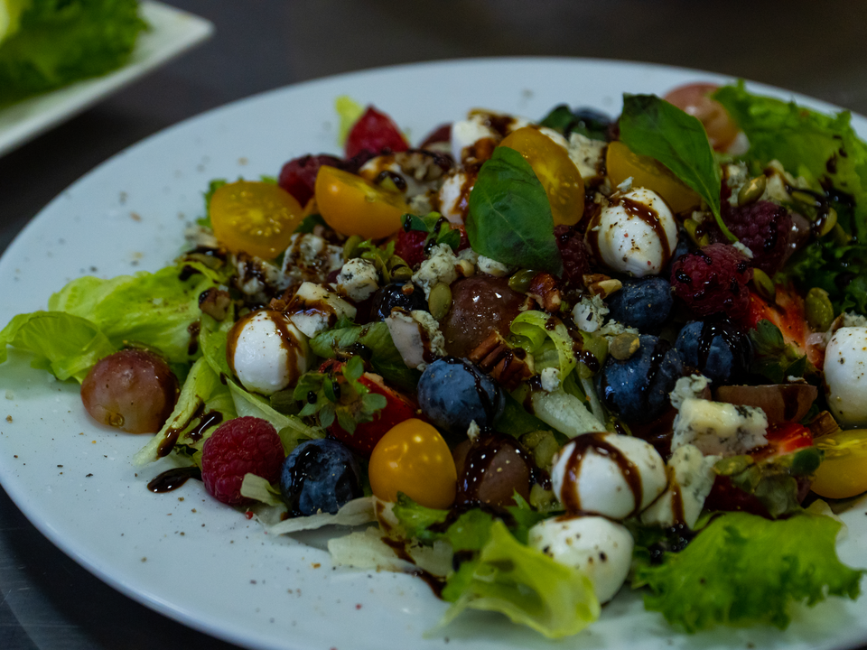 Ужин из сезонных овощей советует люберецкий повар